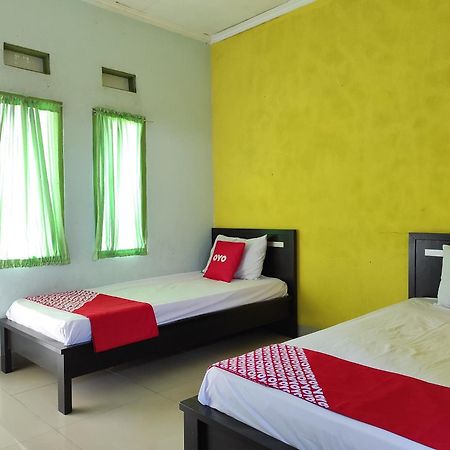 Oyo 90333 Wisma Tenang Jaya Syariah マジャレンカ エクステリア 写真